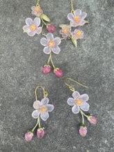 Load image into Gallery viewer, Peach Blossom 16&quot;Statement Necklace