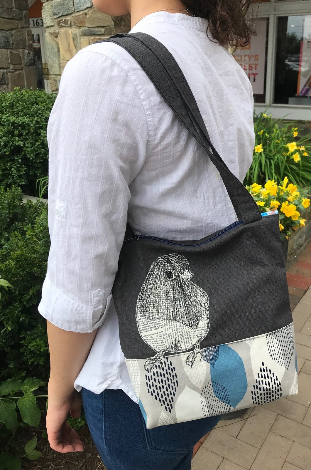 Freehand Sewn Junco Bird On Short Tote